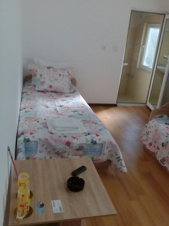 Magnolia Guest House Хасково Екстер'єр фото